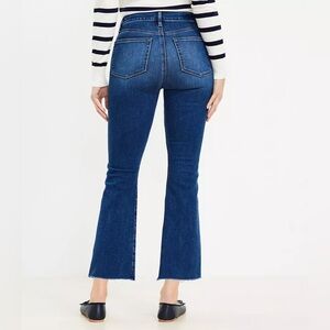 Loft the kick crop Women's medium wash casual stretch normcore size 27‎